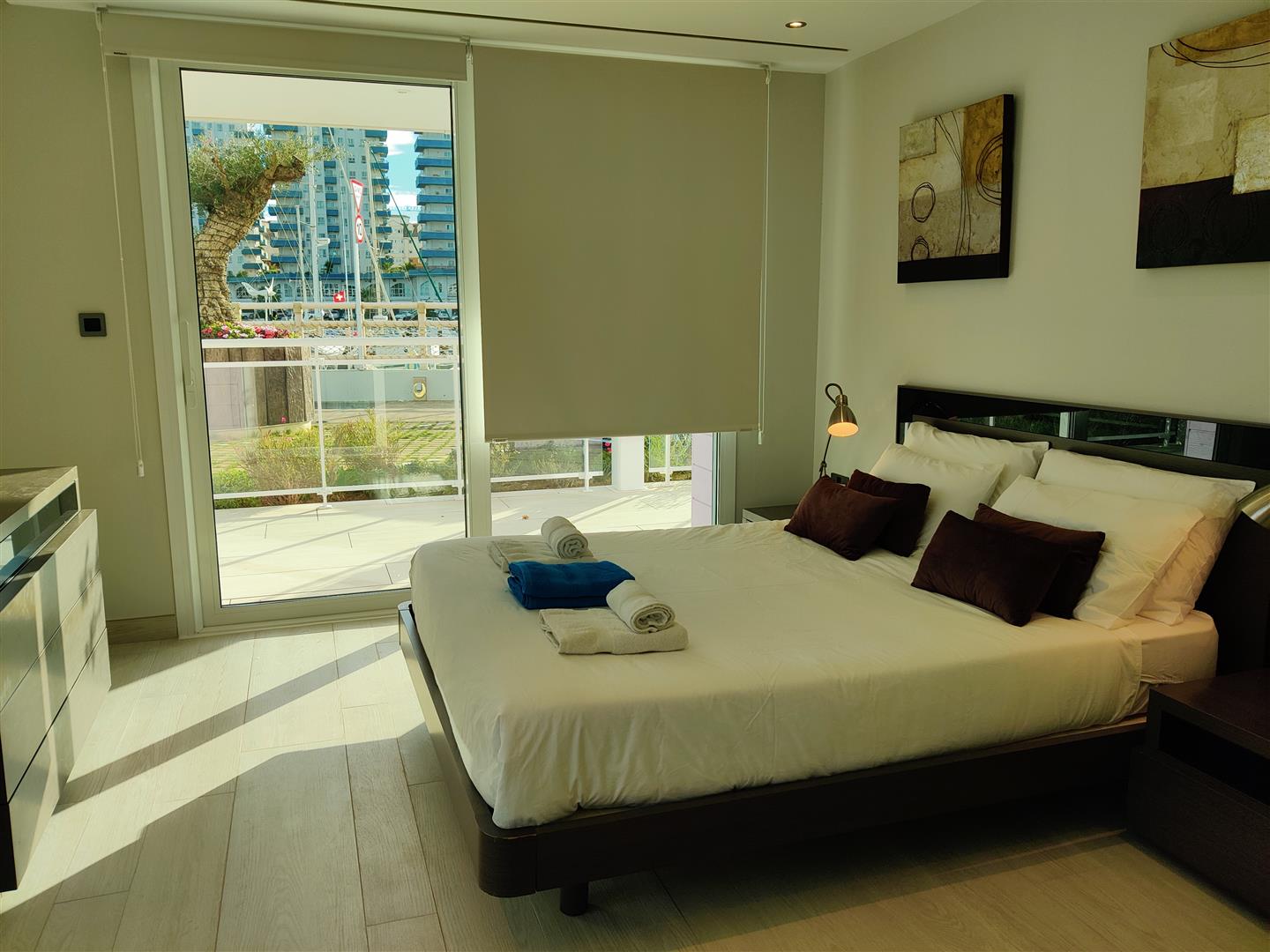 Image of Apartment - 2 Bedrooms - 2 Bathrooms for Sale in Marina Club-Gibraltar, Image 4